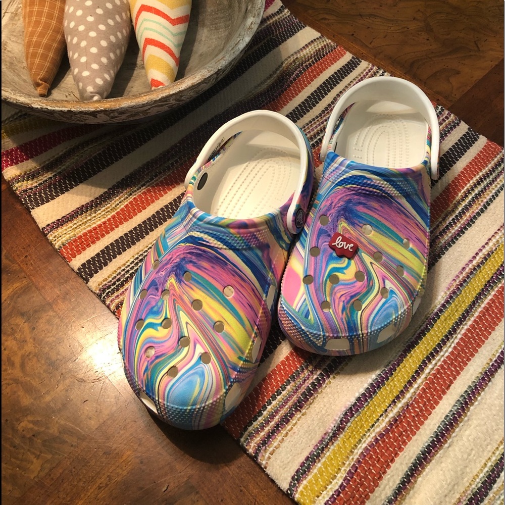 Crocs woman’s 8 men’s 6